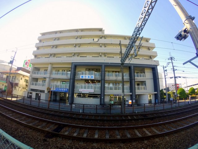 【GROOVE川西多田の建物外観】