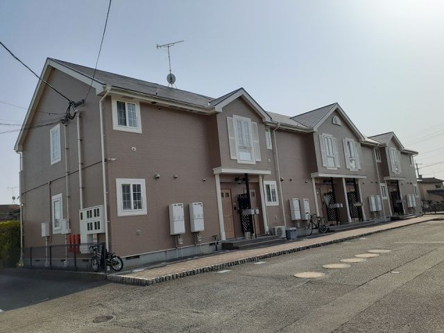 【サンフィールド中屋の建物外観】