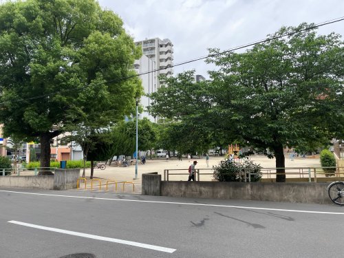 【アークアベニュー天王寺の公園】