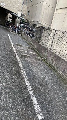 【メゾン山勝の駐車場】