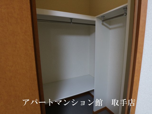 【レオパレスノーブルシャトーの収納】