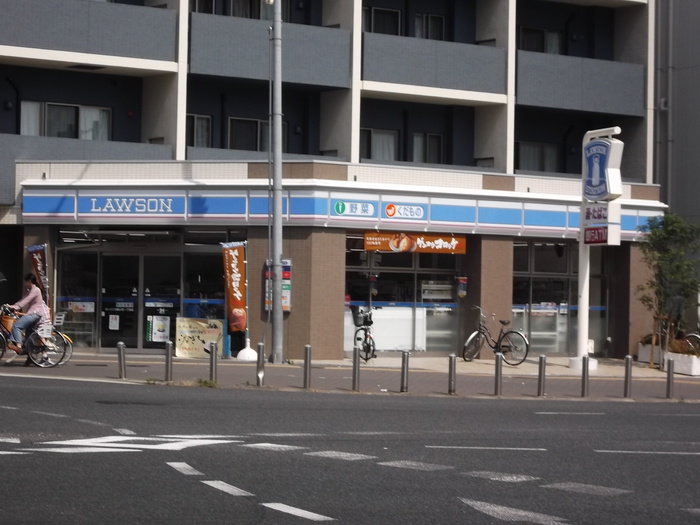 コンビニ　ローソン（コンビニ）まで119m