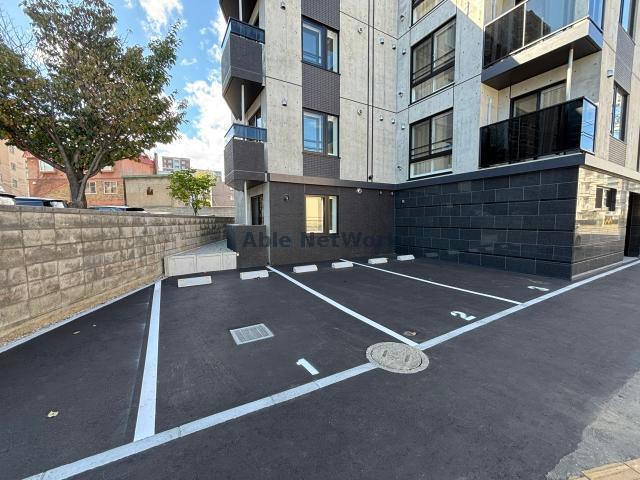 駐車場　駐車場