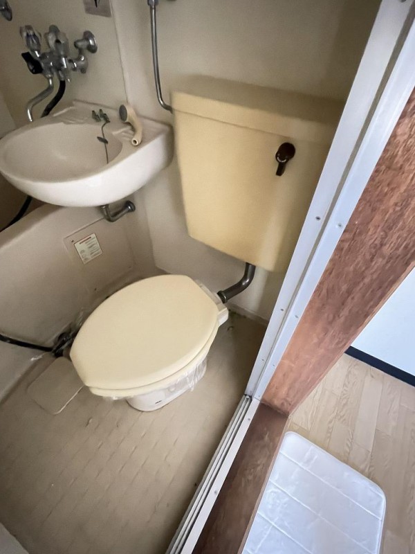 トイレ　トイレ