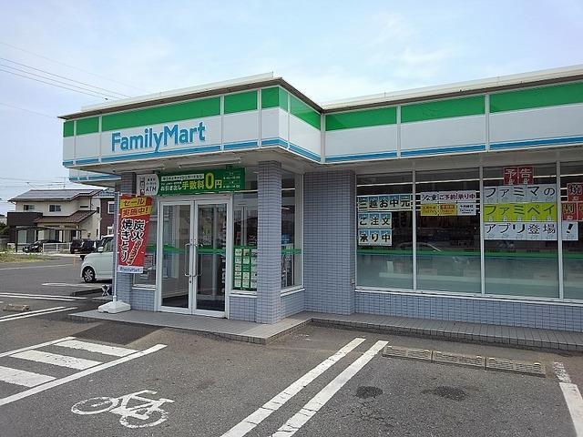 コンビニ　ファミリーマート永添店（コンビニ）まで700m
