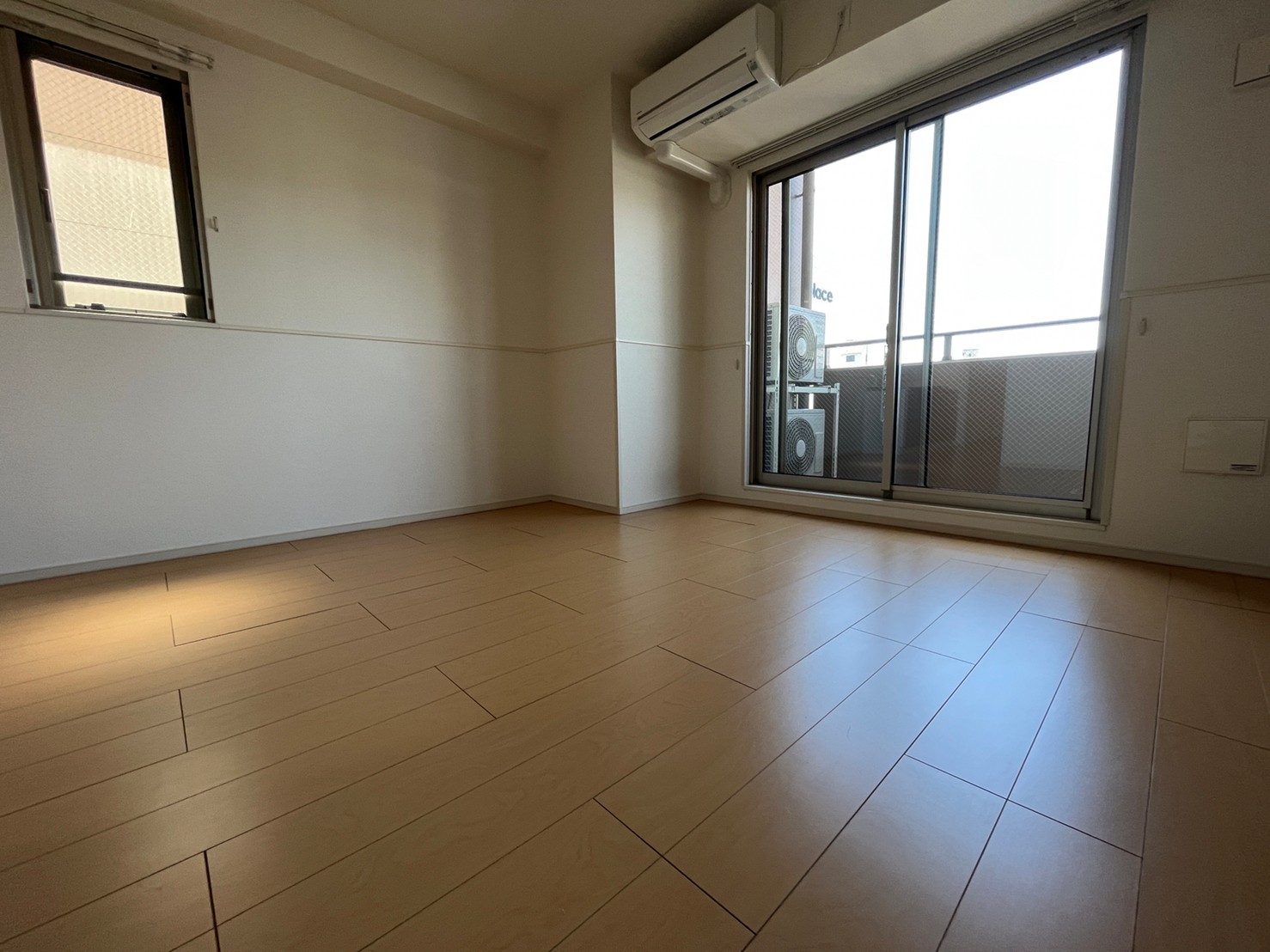 居室・リビング　※同建物別部屋