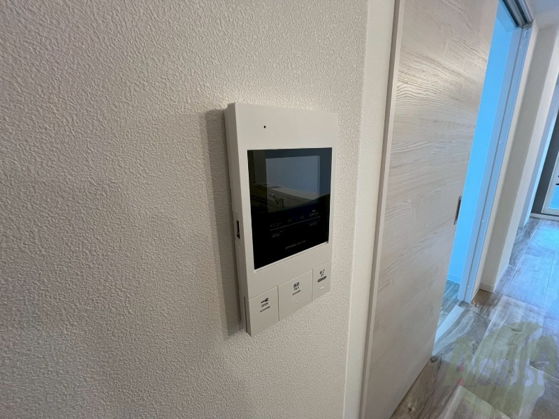 セキュリティ　ＴＶモニター付インターホンです。来客者の顔が見えるので安心！