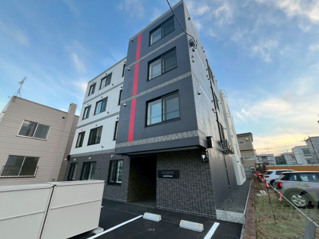 建物外観　札幌市北区北３５条「ルチアーノＮ３５」