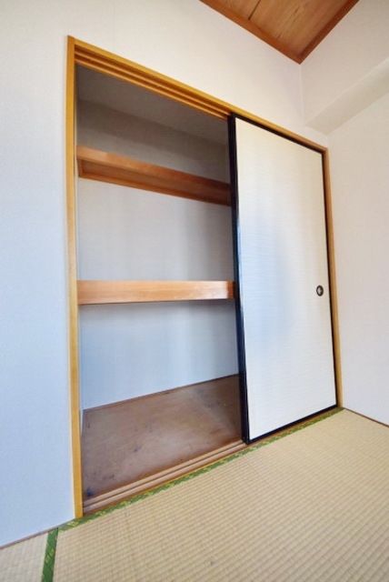 収納　※別号室参考写真です