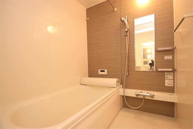 バス・シャワールーム　バス／シャワー