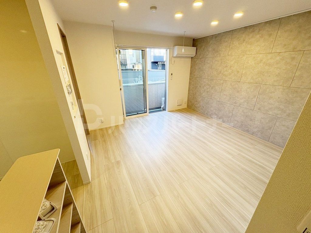 居室・リビング　エントランス