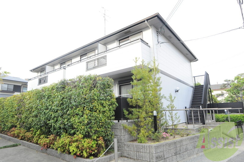 建物外観　落ち着いた外観の綺麗なアパートです