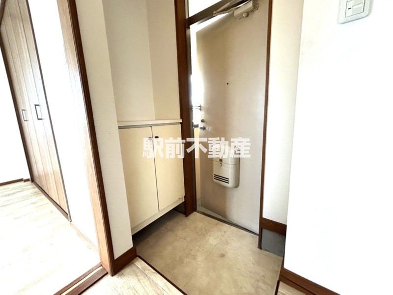 玄関　シューズボックスあります！