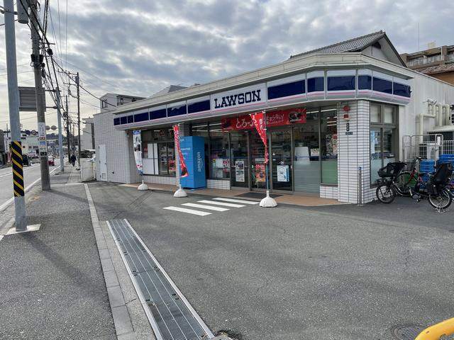 コンビニ　ローソン大船４丁目店（コンビニ）まで89m