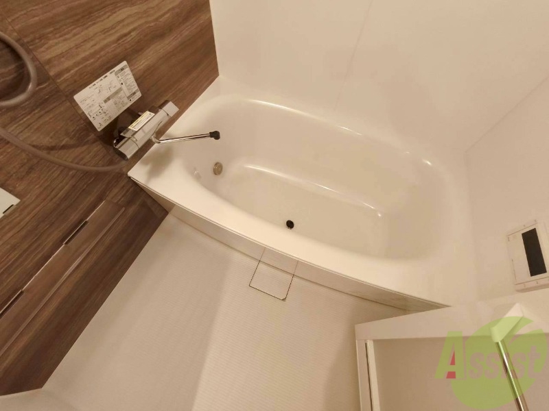 バス・シャワールーム　お風呂になります。一日の疲れを癒してくださいね。