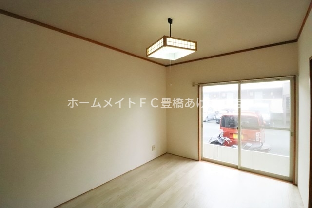 居室・リビング　同型別部屋写真