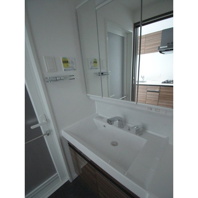 洗面設備　使いやすい洗面所です