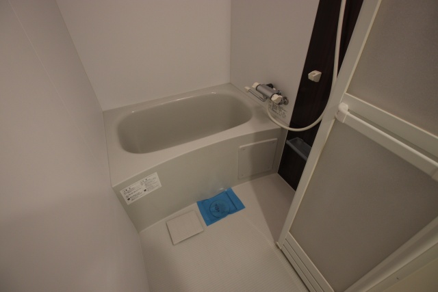 バス・シャワールーム　※別室の参考写真の為、現況優先です。