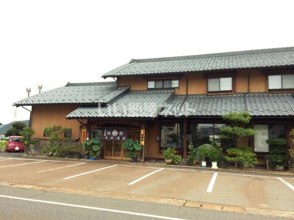 飲食店　まる金そば（飲食店）まで912m