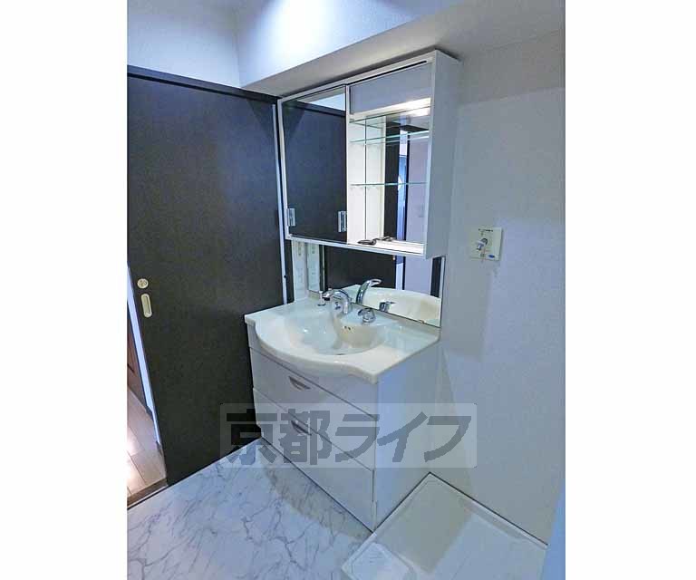 トイレ　ウォシュレット付きです