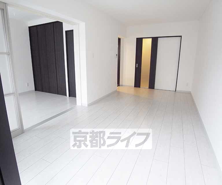 居室・リビング　広々としたリビングです。