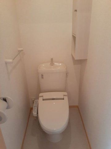 トイレ　【グレイス　Ｖｉｌｌａ　II】清潔感のあるトイレです