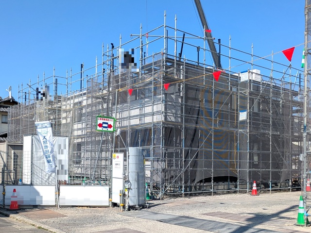 建物外観　建築中