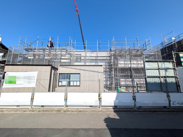 建物外観　建築中