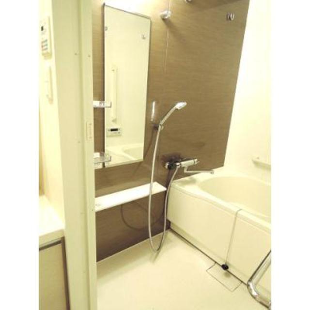 バス・シャワールーム　※写真は同タイプ住戸です。