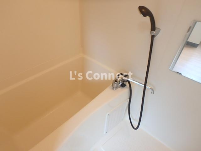 バス・シャワールーム　給湯式のお風呂です。（参考写真）