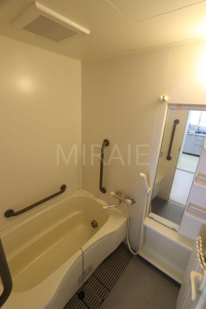 バス・シャワールーム　バス