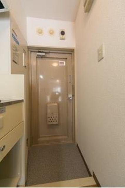 玄関　※写真は同タイプ住戸です。