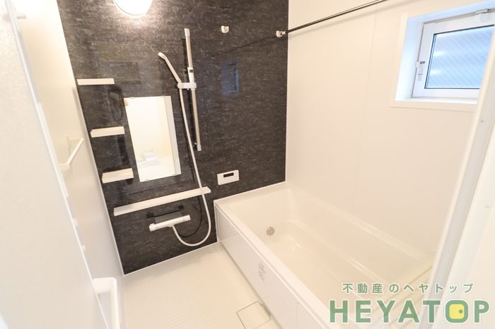 バス・シャワールーム　追焚き・浴室乾燥機付きお風呂（同仕様写真）