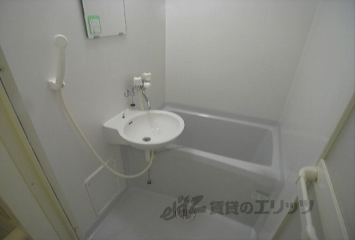 バス・シャワールーム　バス