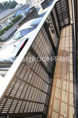 バルコニー　開放的で明るい空間を演出してくれるバルコニーです