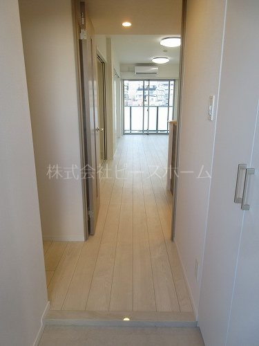 玄関　※別号室参考写真