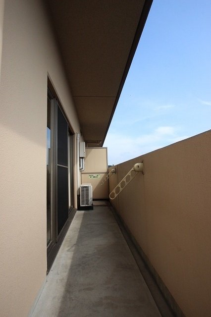 バルコニー　同物件別号室の写真