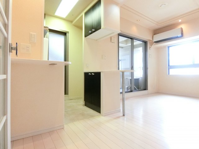 居室・リビング　詳細は、RISUMO江坂本店→06-6155-7137まで♪