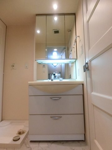 洗面設備　詳細は、RISUMO江坂本店→06-6155-7137まで♪