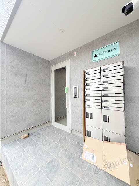 エントランス　オートロック・宅配ボックス便利です♪♪