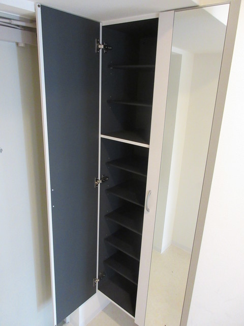 玄関　シューズボックスも大型です