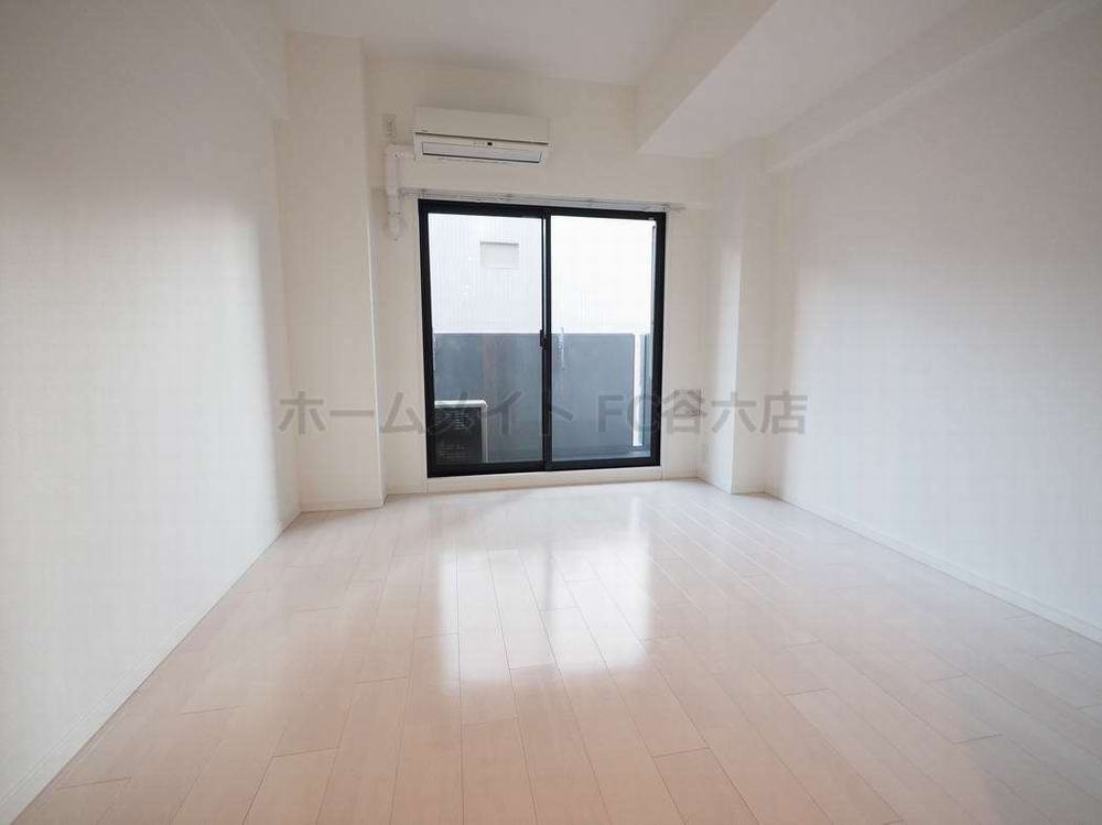 居室・リビング　サムティ本町橋IIMEDIUS