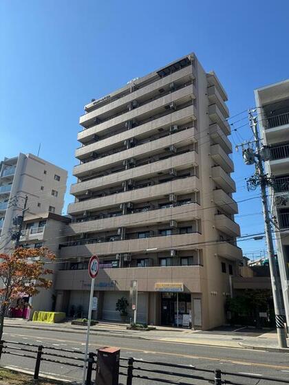 地下鉄名城線 自由ケ丘駅 徒歩2分 10階建 築28年の玄関写真