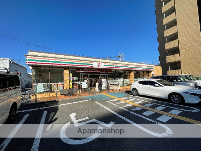 コンビニ　セブンイレブン（コンビニ）まで1533m