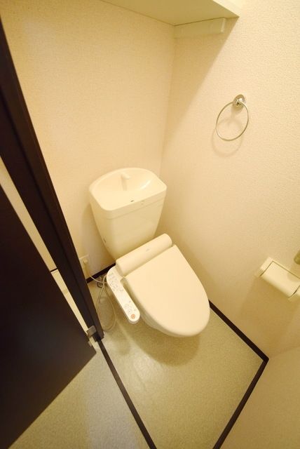 トイレ　ウォシュレット付です♪