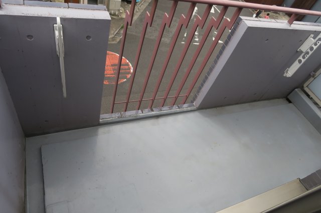 バルコニー　※別号室の参考写真です。