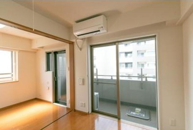 居室・リビング　※別部屋の参考写真です。