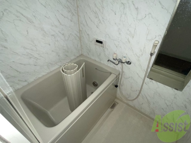 バス・シャワールーム　バスルームはこちらです。一日の疲れをここで癒して下さい。