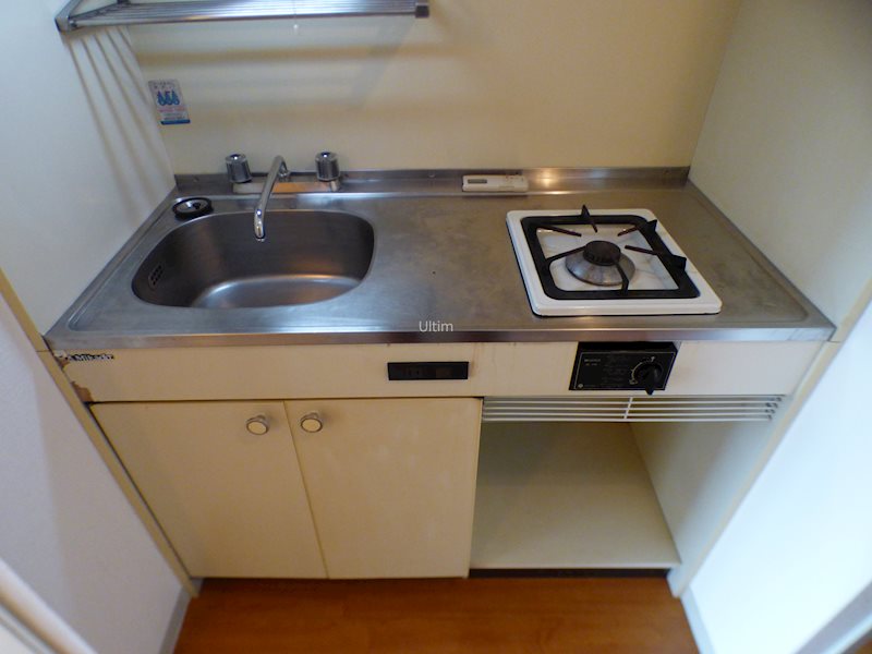 キッチン　別部屋のお写真です。ご参考までに！