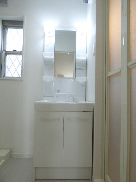 洗面設備　洗髪洗面化粧台です